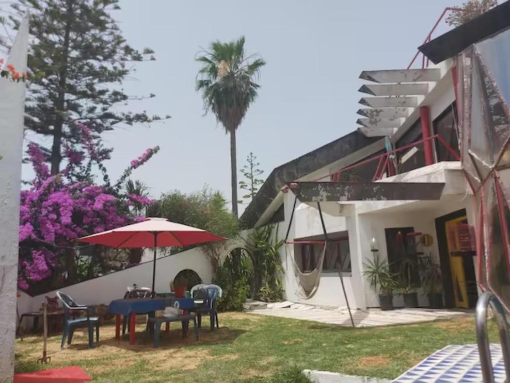 Dar Hamadi بن جامع A & Its Swimming Pool, Looking For Artists In Privatunterkunft *
