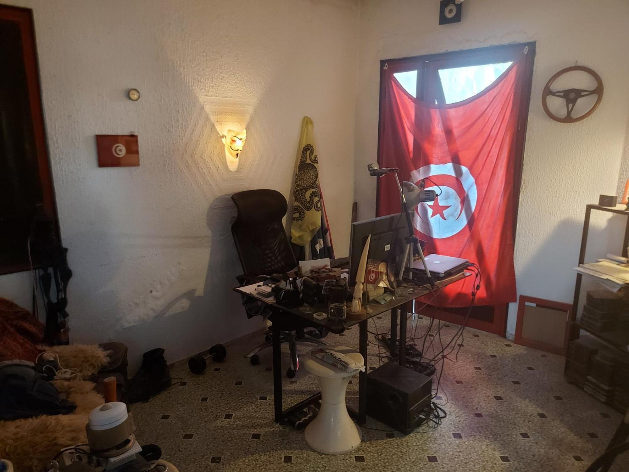 Dar Hamadi بن جامع A & Its Swimming Pool, Looking For Artists In * Tunis